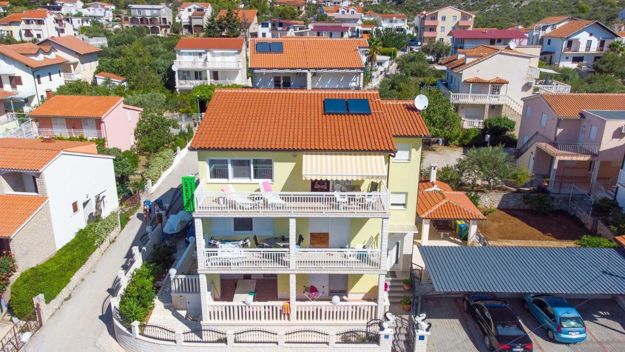 Apartment Antonija 罗戈兹尼察 外观 照片