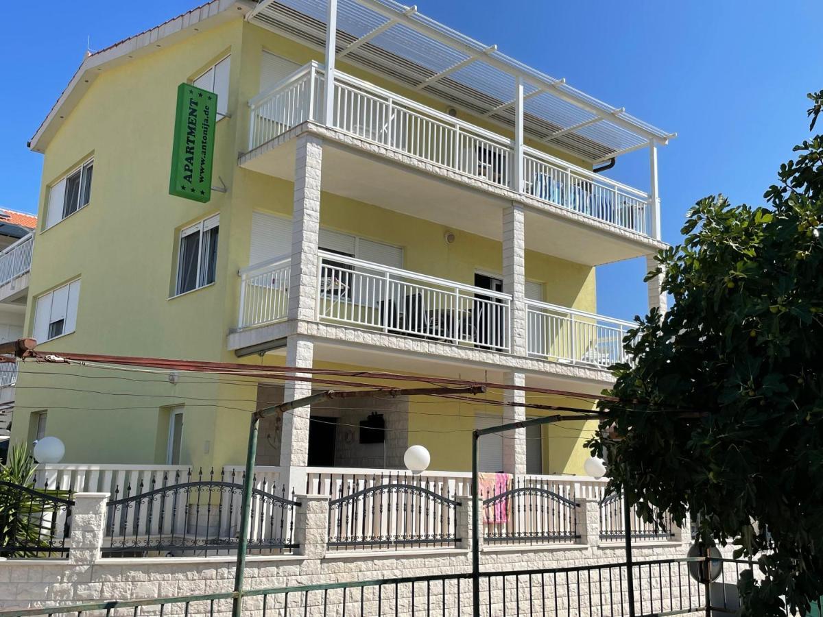 Apartment Antonija 罗戈兹尼察 外观 照片
