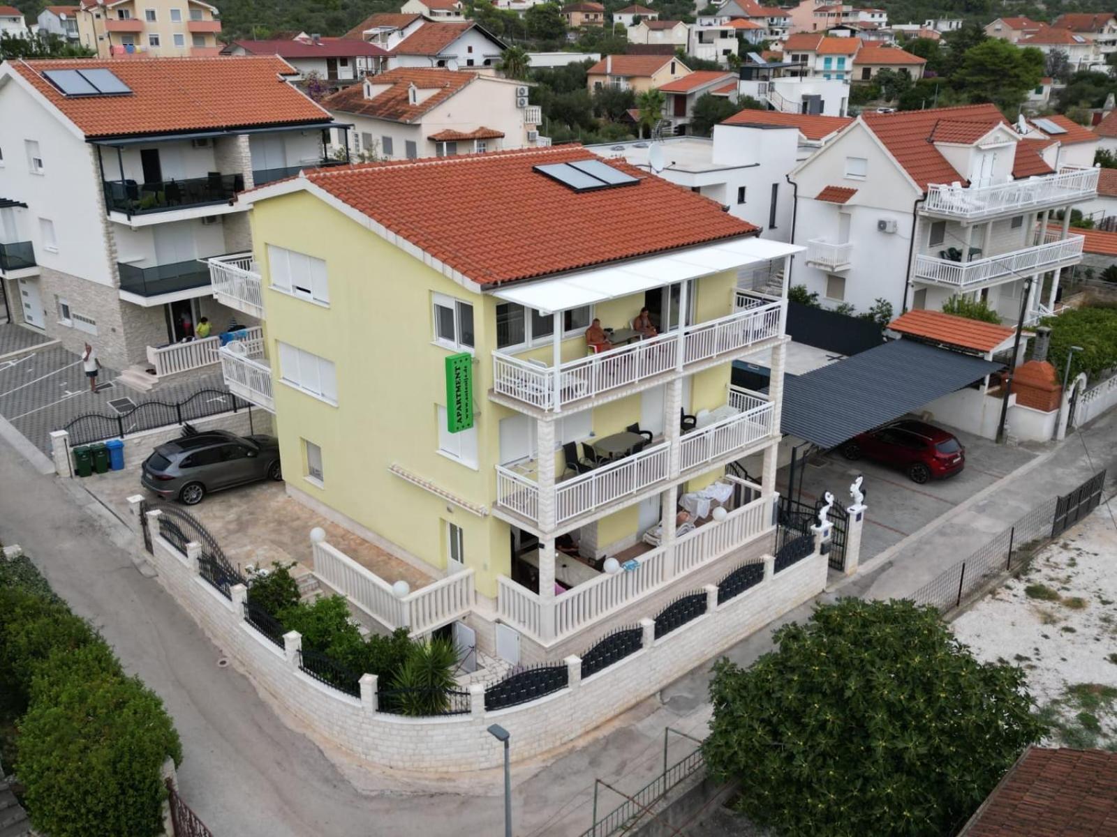 Apartment Antonija 罗戈兹尼察 外观 照片